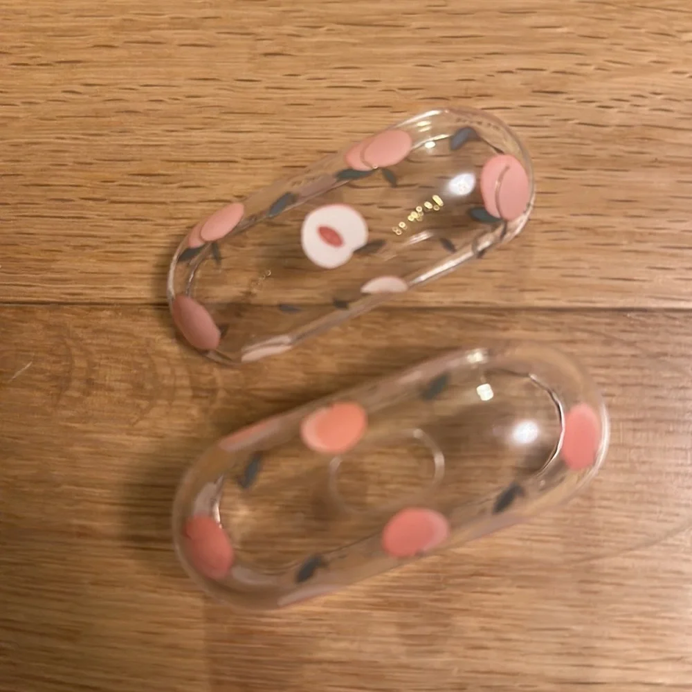 Apple AirPod pro peach case protector